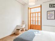 Bonito Habitación en piso compartido de 10 habitaciones...