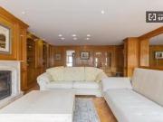 ¡Renta! Habitación en piso compartido de 5 habitaciones...