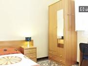 ¡Recién llegado! Habitación soleada en piso compartido...