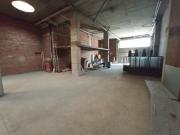 Bonito local en Duquesa de la Victoria.