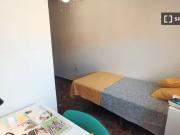 ¡Renta! Se alquila habitación en piso de 7 habitaciones...