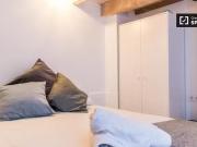 Barato Se alquila habitación en un apartamento de 4...