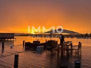 Bootshaus mit Garage, Kran, Wohnflächen und Terrassen...