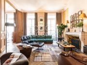 BORDEAUX CENTRE APPARTEMENT D'ANGLE DE 213 m2 AVEC...