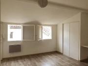 BORDEAUX Saint Michel: T1 en parfait état dans bel...