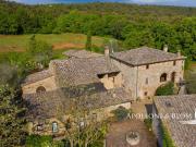 Borgo tra le Dolci Colline Senesi, Siena Toscana 950m²...