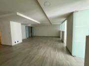 BOSQUES DE LAS LOMAS Increíbles oficinas funcionales con...