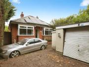 Botley Road, Southampton, 2 Bedroom Detached