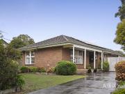 Boundless potential on 816sqm in a prized cul de sac positon