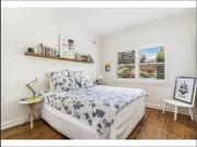 Boutique Art Deco Retreat One Street Back from The Beach