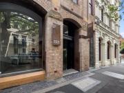 BOUTIQUE WHOLE FLOOR WITH EXCELLENT NATURAL LIGHT & VIEWS