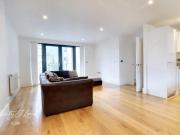 Bow Common Lane, LONDON 2 bed flat to rent £2,150 pcm...