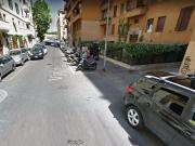 Box auto e moto nei pressi della Piramide