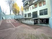 Box / Garage in vendita a Milano MI