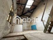 Box / Garage in vendita a Montevarchi AR