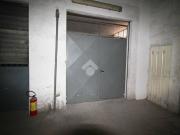 Box / Garage in vendita a Prato PO
