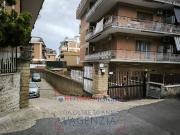 Box / Garage in vendita a Roma RM