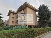 Box Garage Posto Auto in Vendita a Monza Via Modigliani