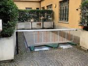Box o garage in affitto a Milano, Stazione Centrale