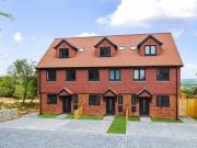 Bradshaw Close, Winchelsea Road, 3 Bedroom End