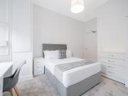 Braeside Street, Glasgow G20 2 bed ground floor flat to...