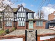 Bramley Road N14, 4 bed semi detached house to rent,...