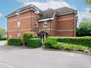 Bramshott Place, Fleet, 3 Bedroom Apartment