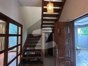 Brand new 10 marla house available for rent near to park...