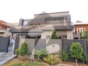 Brand New 1 Kanal Elegant And Fully Maintained Super Hot...