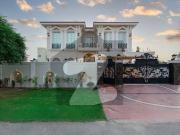 Brand New 1 Kanal Victoria Style Designer House For Rent...