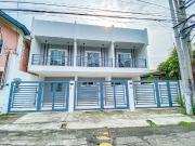 Brand new 2 Storey Modern Design Triplex House in Pilar...