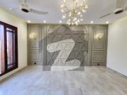 Luxurious |300 sqyd| bungalow for sale in phase 4 dha...