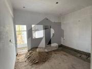 Brand new 3 bed dd 5 rooms apartment on 1400 sq fts on...