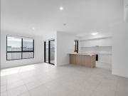 Brand New 3 Bedroom unit in Burrum Heads for $600 Per week