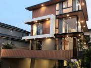 Brand New 3 Storey House For Sale and Lease in McKinley...