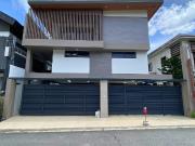 Brand New 3 Story House for Sale: Vista Real Classica,...