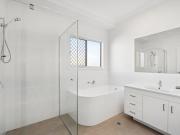 Brand New 4 Bedroom Home in Walloon Modern Comfort &...