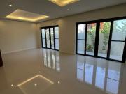 Brand New 4BR House in Cittadella Executive Village, Las Piñ