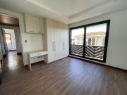 Brand New 5 Bedroom House for Sale at Mckinley Hill...