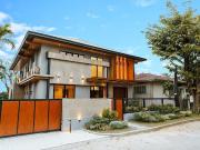 Brand New 5 Bedrooms House and Lot with Swimming Pool...