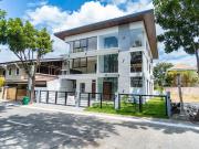 Brand New 7 Bedroom House and Lot with Elevator in...