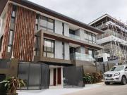 Brand New 8 Bedroom House For Sale Tivoli Royale...