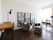 Brand new chic Boutique Apartment in Landmark tower,...