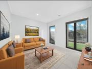 Brand New Elegant Home in Tarneit – Luxury, Space &...
