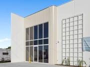 BRAND NEW HIGH PROFILE OFFICE SHOWROOM WAREHOUSE