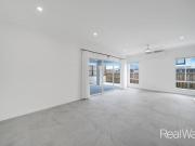 Brand New Home in The Crossing Estate