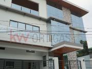 Brand New House with Pool for Sale in Multinational...