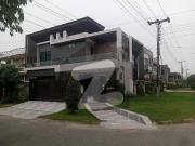 Brand New Luxury 6 Bedroom House For Sale In Valencia...