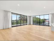 BRAND NEW LUXURY APARTMENT IN THE HEART OF NORWOOD