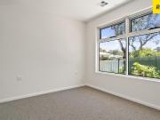 Brand New Mawson Townhouse Space and Sophisticatied...